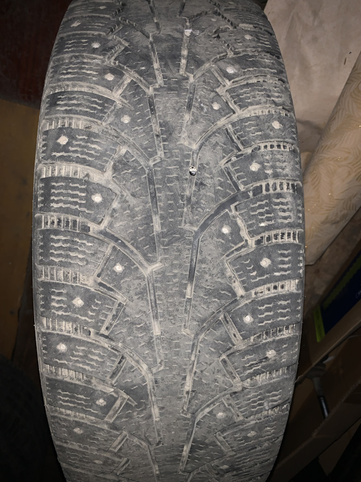 Шины зимние шипованные Nokian 225/55 R18, литые диски MITSUBISHI 7Jx18 ...