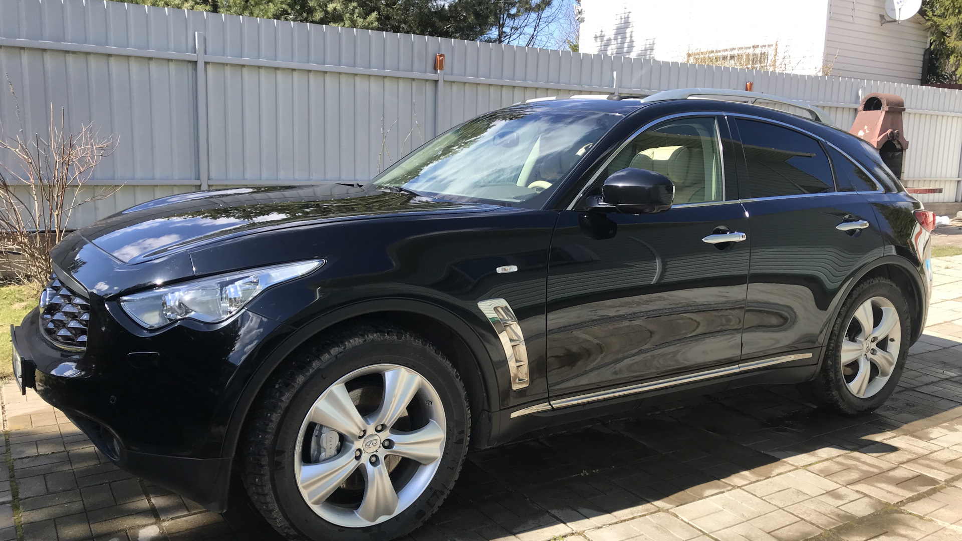 Infiniti FX (2G) 3.7 бензиновый 2011 | Голова коня на DRIVE2