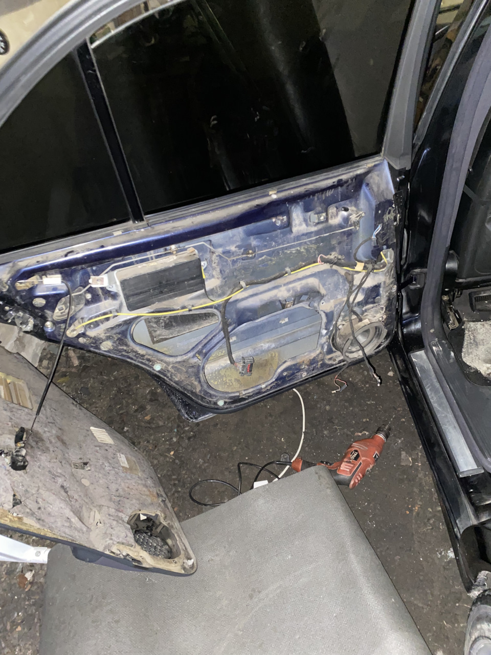 Разобрали изъяли стеклоподъемник — Mercedes-Benz E-class (W210), 3,2 л ...