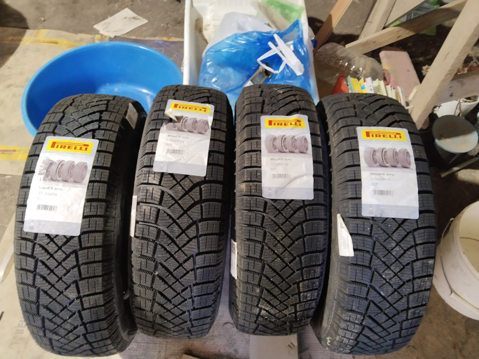 Пирелли айс 215 65 16. Pirelli Ice Zero 265/50r19 110t 2571200 XL.