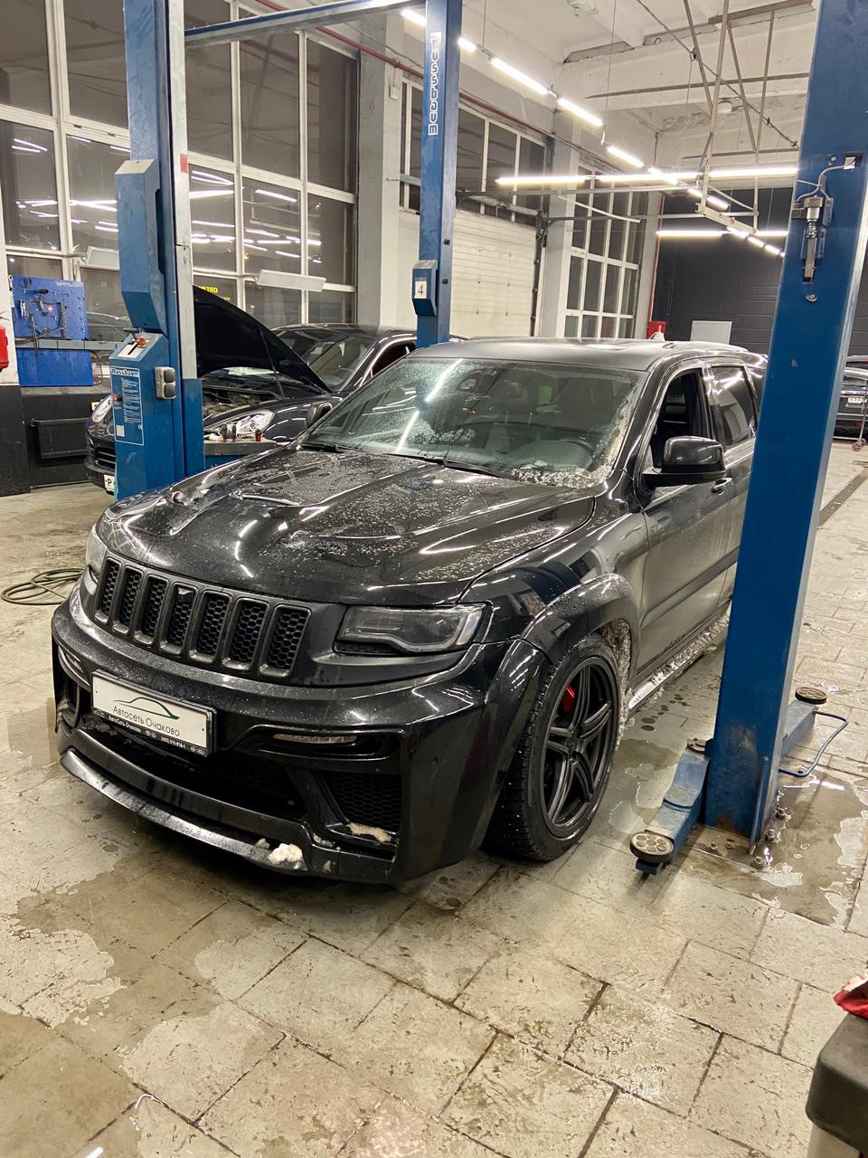 Grand Cherokee srt8 карбоновые накладки