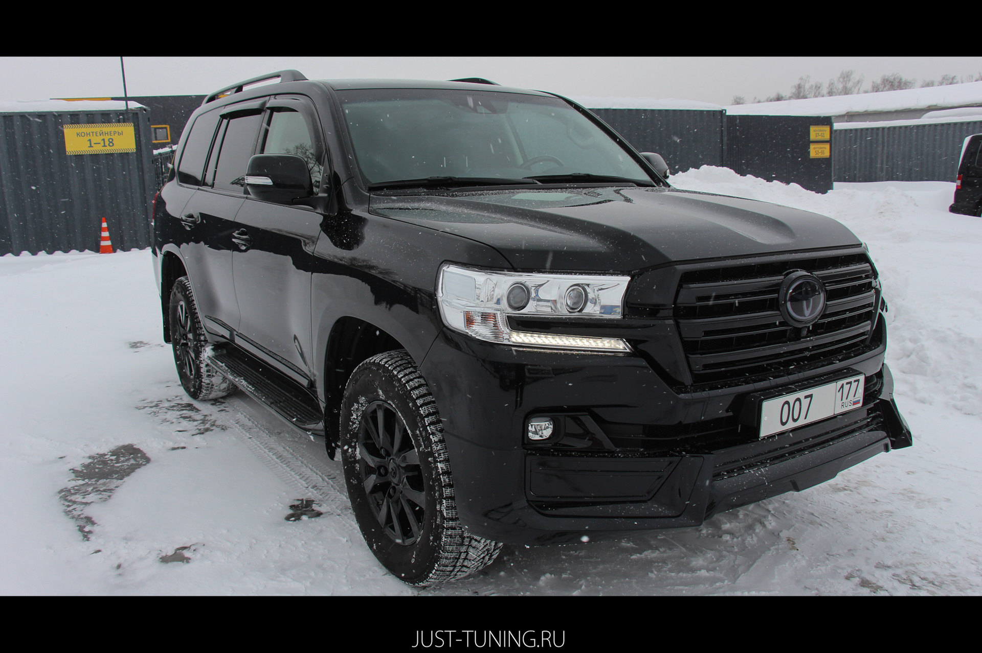 Toyota land cruiser 200 черный анти хром. Toyota land cruiser 200 антихром. Toyota land cruiser 200 анти хром. Land cruiser 200 черный антихром. Тойота ленд крузер 200 антихром черный.