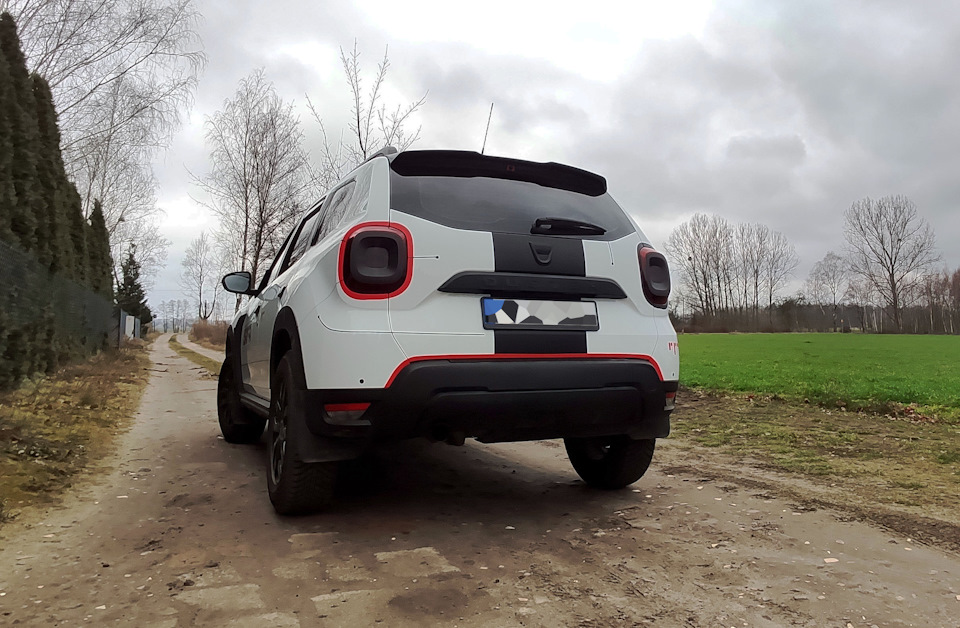 strip-on-the-back-dacia-duster-2g-1-5-2018-drive2