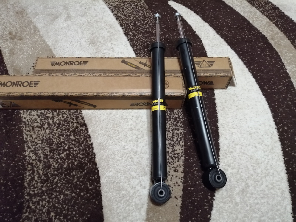 36. Замена задних амортизаторов.Стук передней подвески. — Volkswagen ...