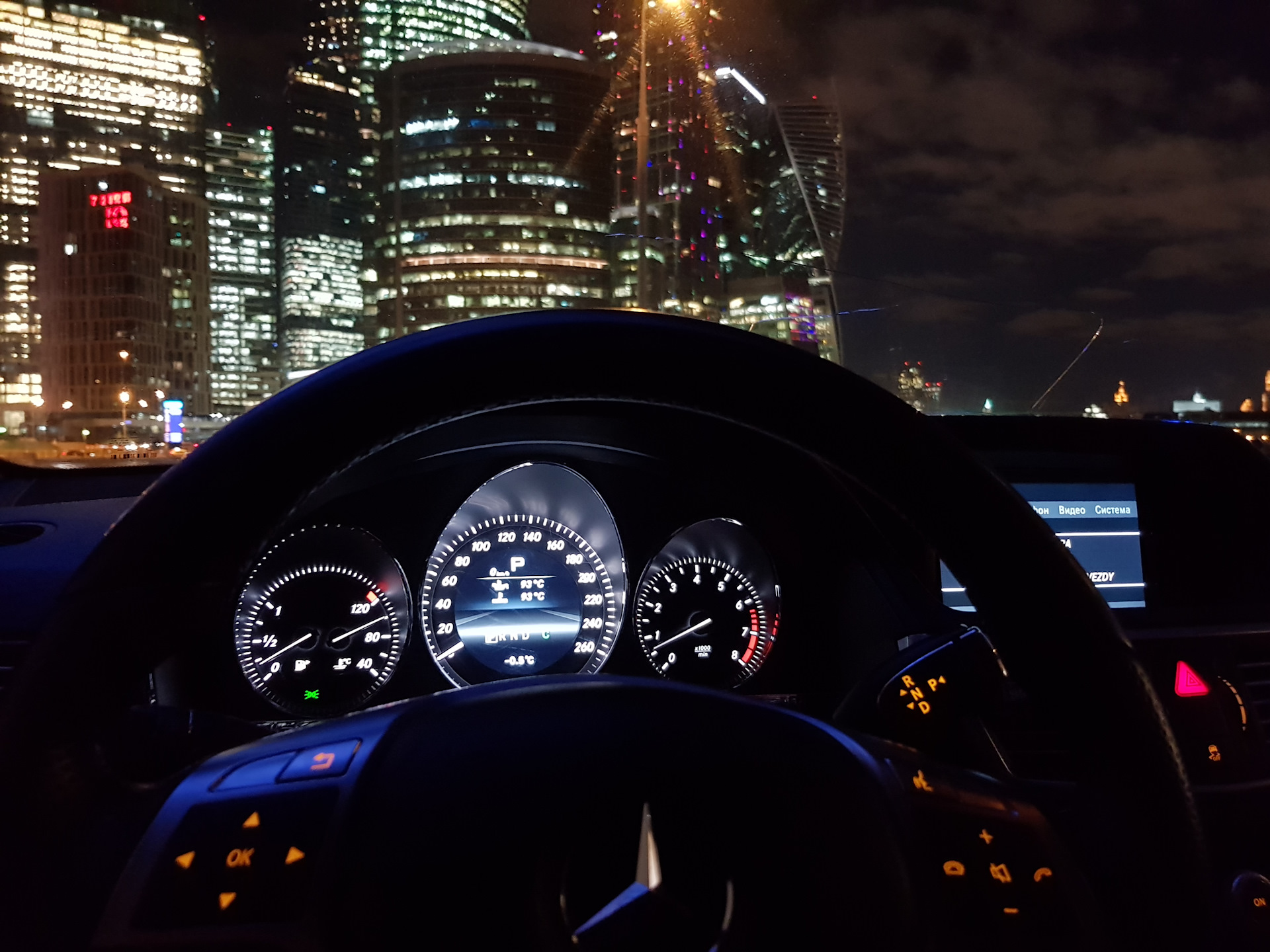 Mercedes w212 подсветка салона ночью