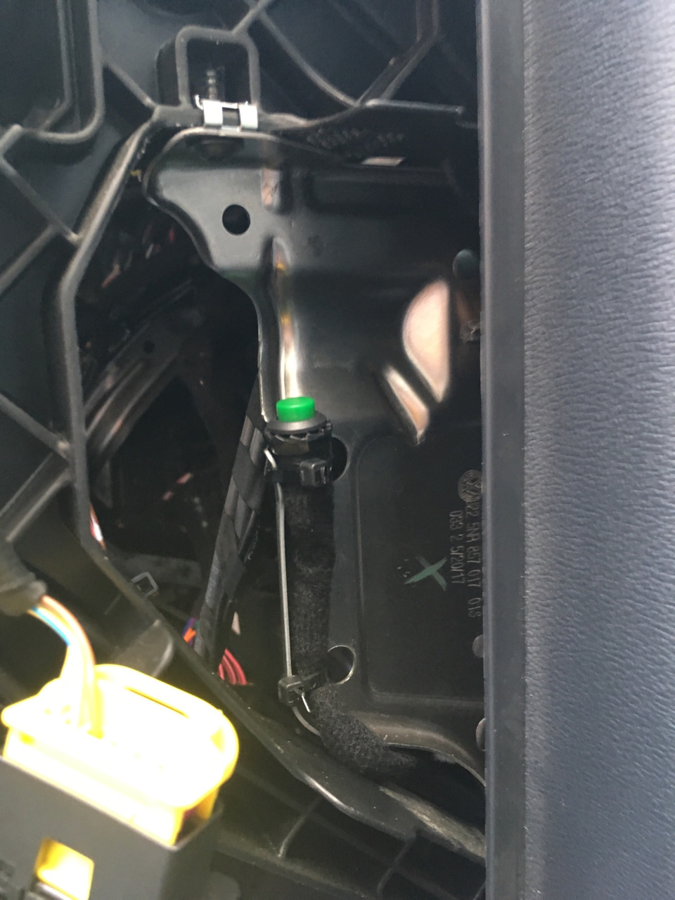 Запчасти на фото: 910110, 110210. Фото в бортжурнале Volkswagen Tiguan (2G)