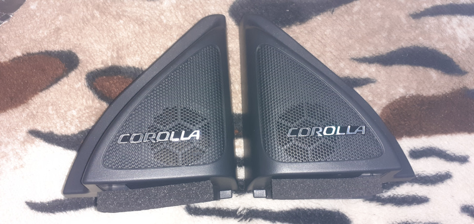 Установка уголков под твитеры) — Toyota Corolla (140/150), 1,6 л, 2009 ...