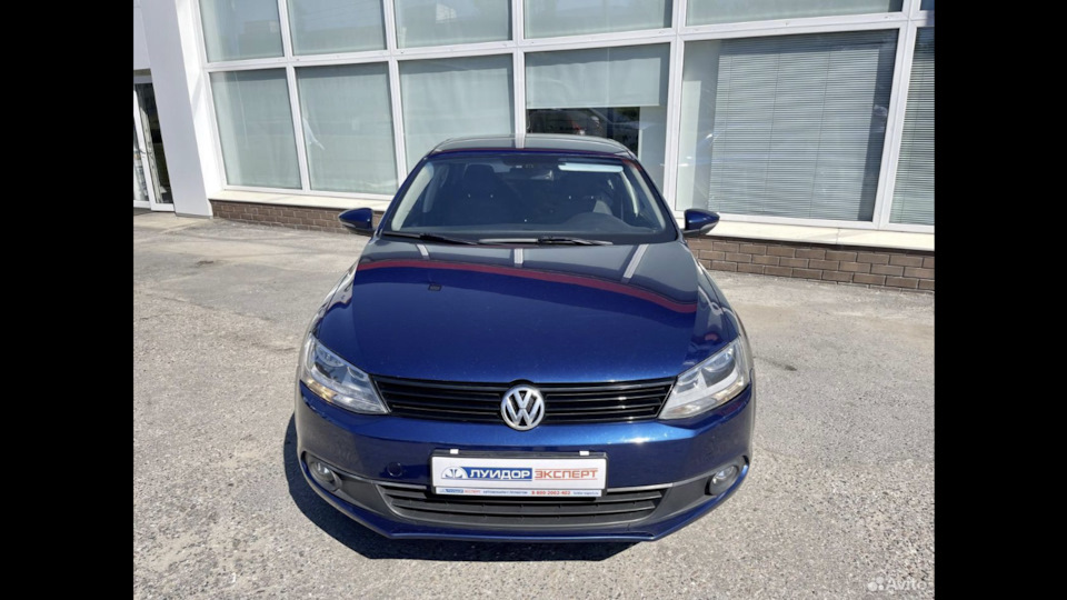 Volkswagen Jetta Синий иней))