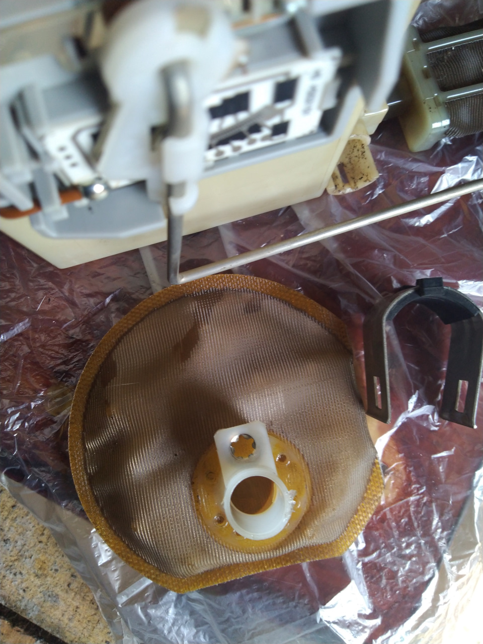 Замена уплотнительных колец бензонасоса. — KIA Ceed SW (1G), 1,6 л ...