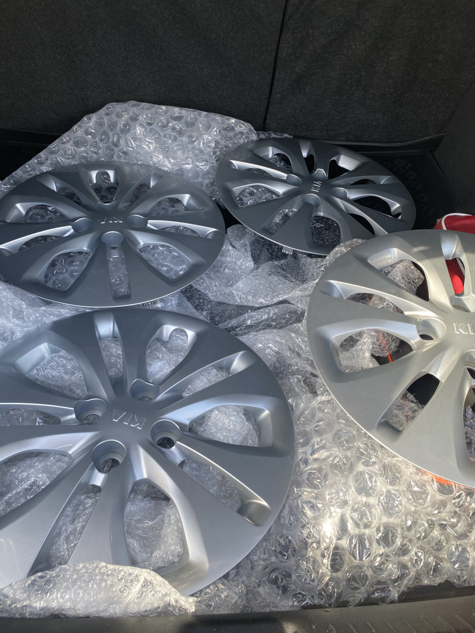 Help! Колпаки от Киа Рио 4 поколения — KIA Rio (3G), 1,6 л, 2014 года ...