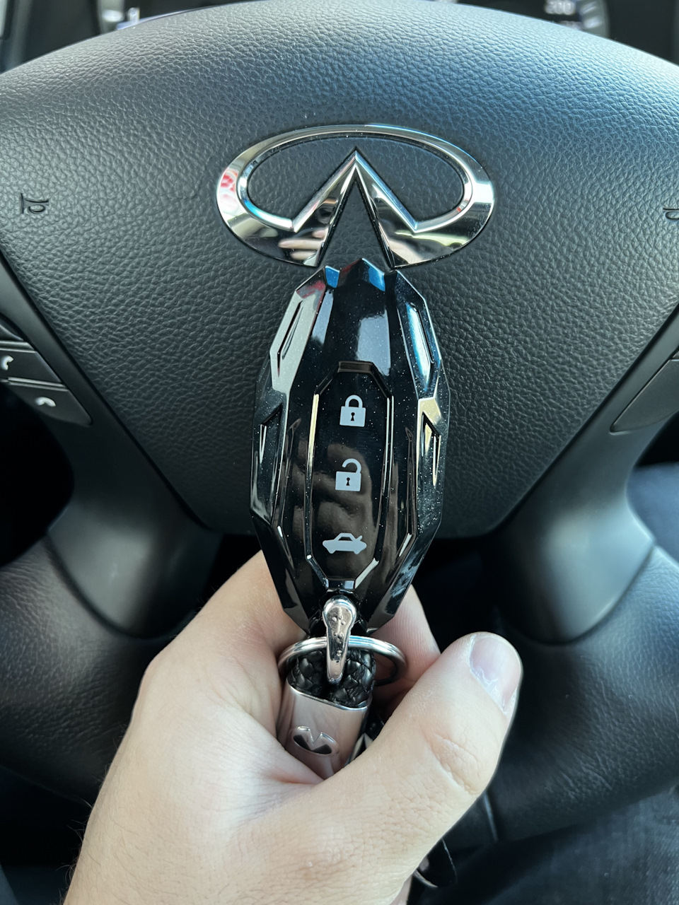 Новый ключ ! — Infiniti Q70, 3,7 л, 2015 года | аксессуары | DRIVE2