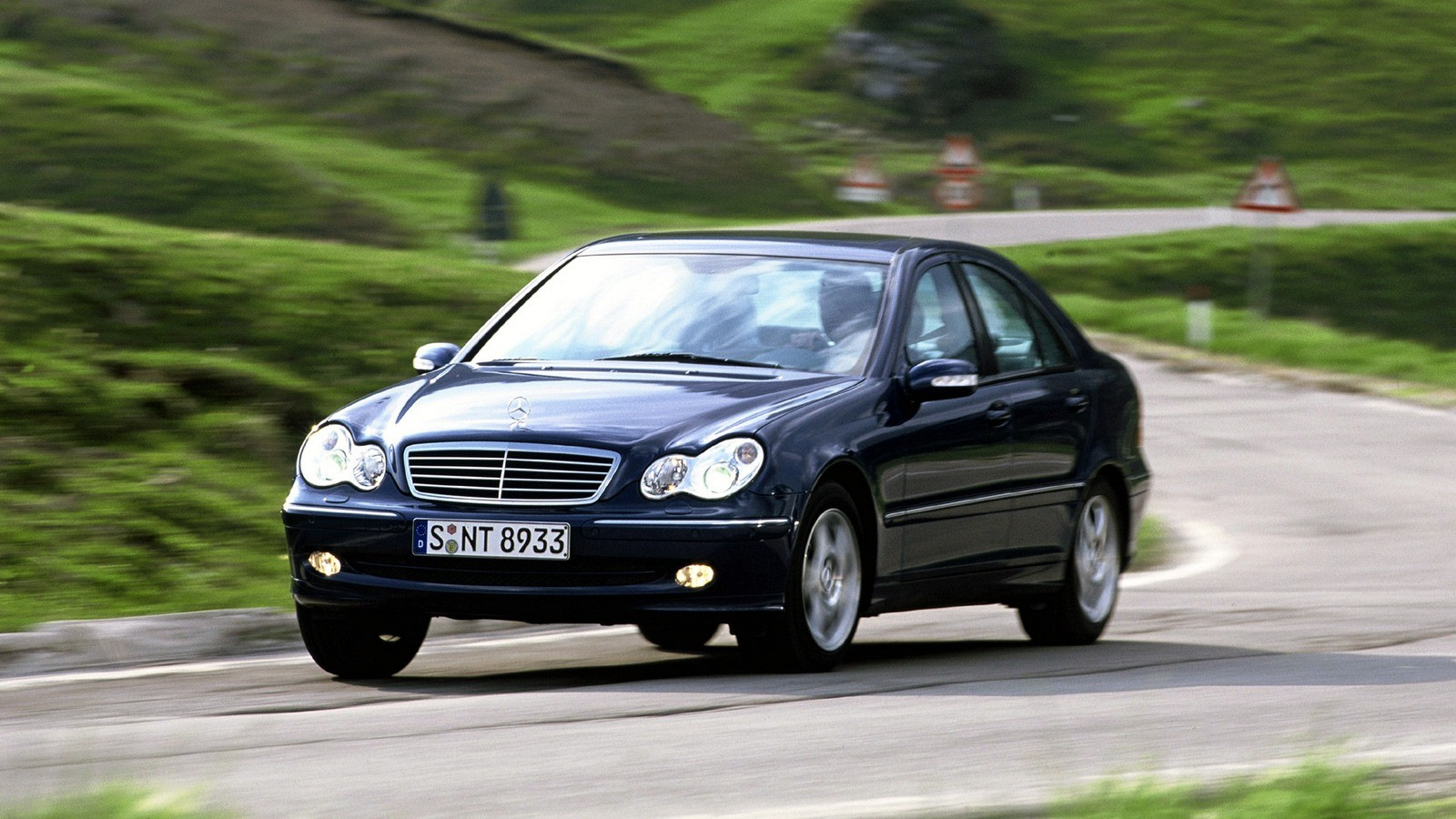 Машина w203. Мерседес Бенц с класс 320. Mercedes Benz c class w203. Мерседес c320. Мерседес-Бенц c280 4matic 2000 г.