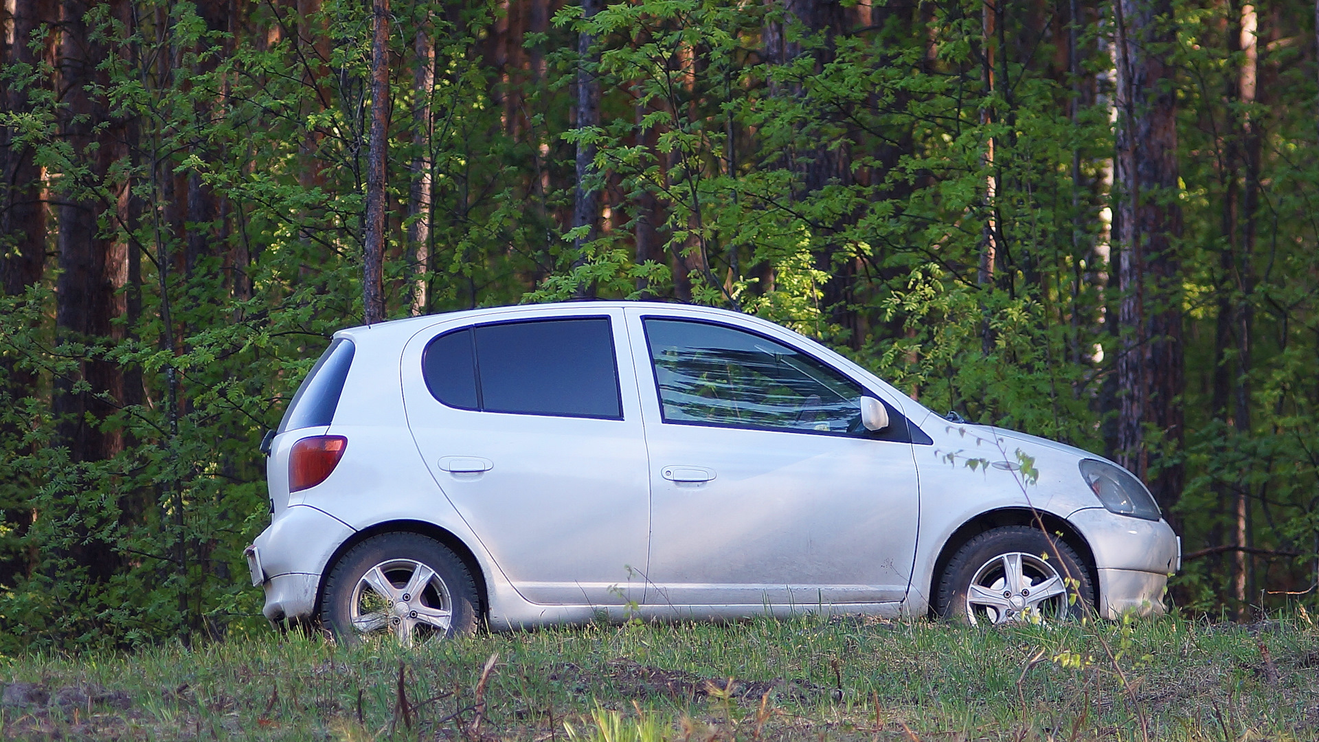 Toyota Vitz 1 0