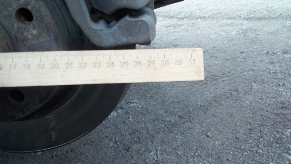 Брызговик + центровочные кольца — Renault Logan (1G), 1,4 л, 2008 года ...