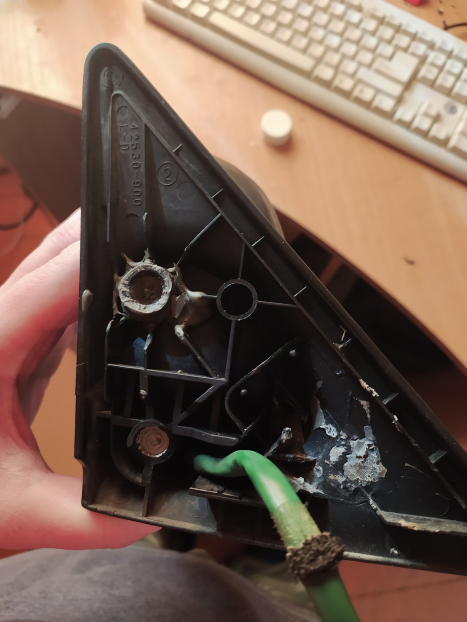 Сломалось крепление зеркала. — Subaru Forester (SG), 2,5 л, 2003 года ...