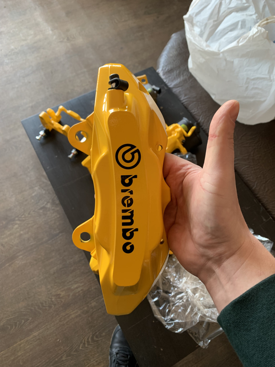 Тормоза BM5 Brembo 4pot 330мм и 310мм — Volkswagen Passat CC, 2 л, 2009 ...