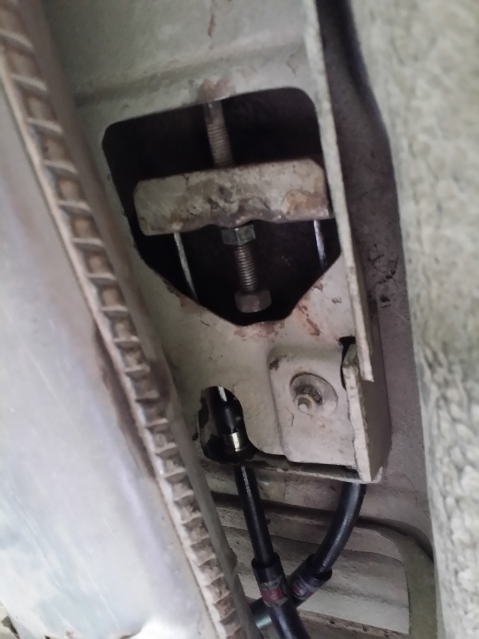 Ручник — Lada Приора хэтчбек, 1,6 л, 2008 года | своими руками | DRIVE2