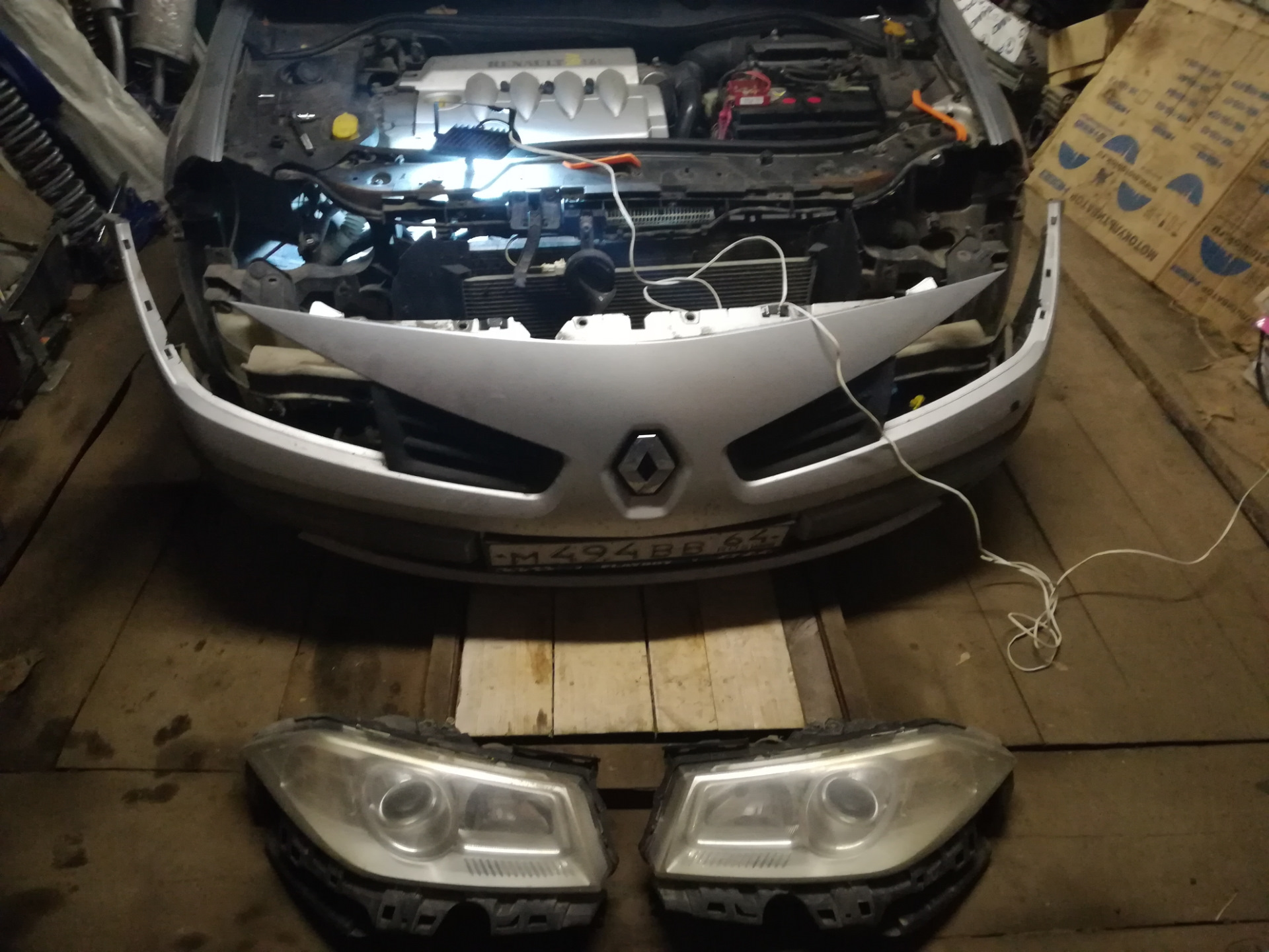 #18 Фары, рейка, втулки — Renault Megane II, 1,6 л, 2006 года | своими ...