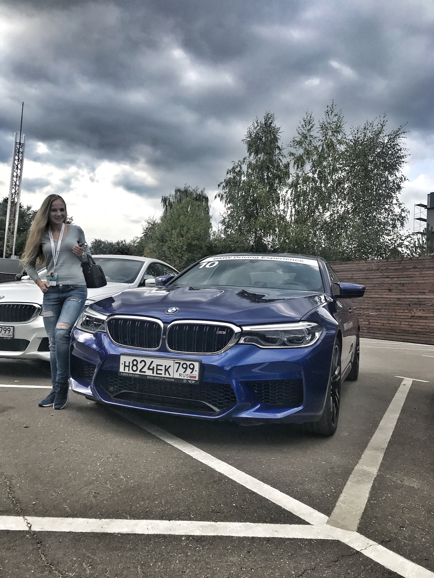 Bmw drive. Driving experience БМВ. BMW m5 wylsacom.