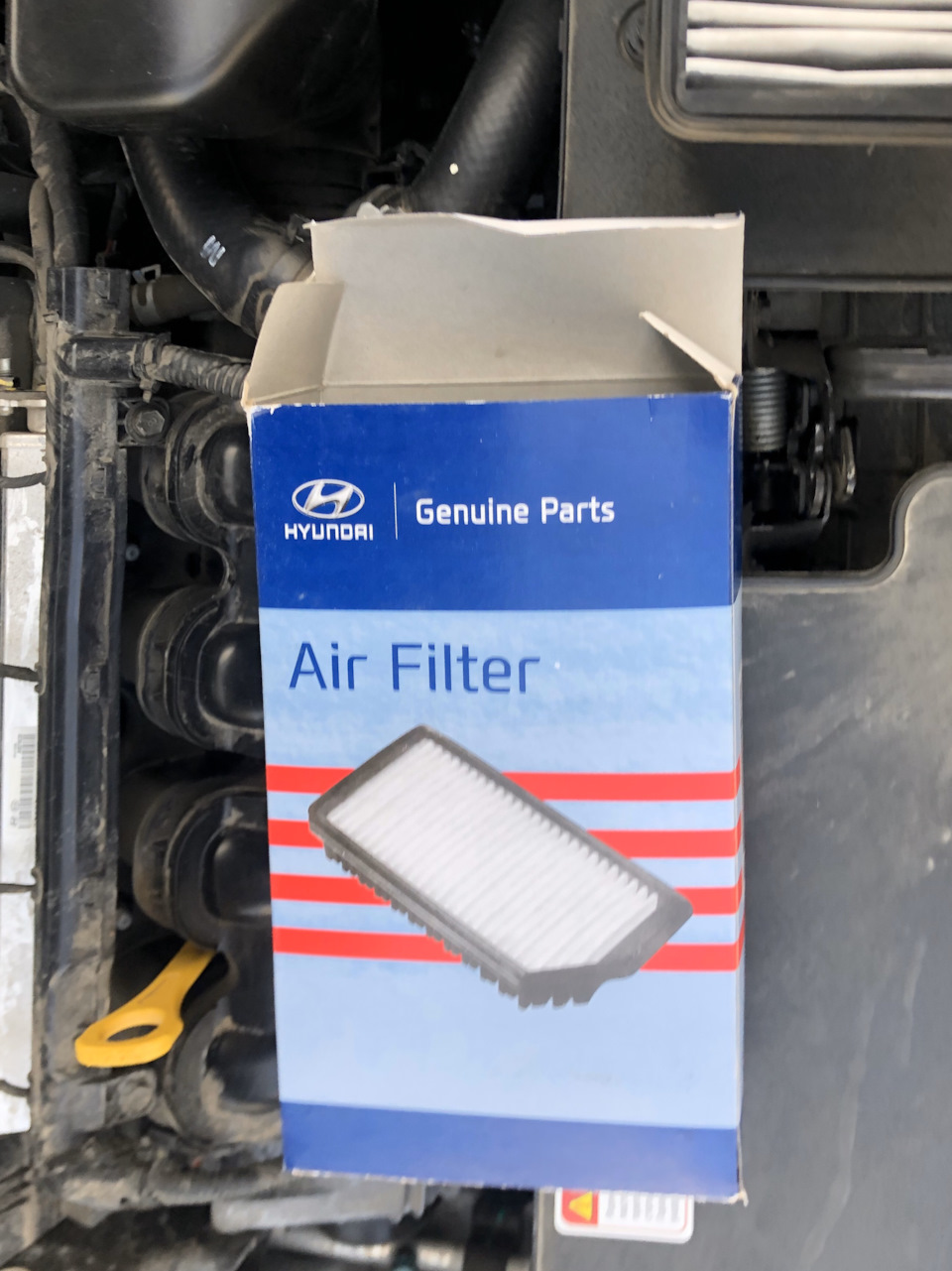 Замена воздушного фильтра — KIA Rio 5-door (3G), 1,6 л, 2017 года ...