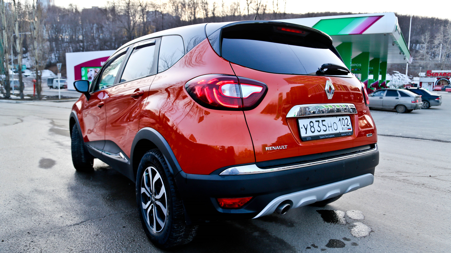 Renault Kaptur (2016) 2.0 бензиновый 2017 | 2.0 л. Автомат на DRIVE2