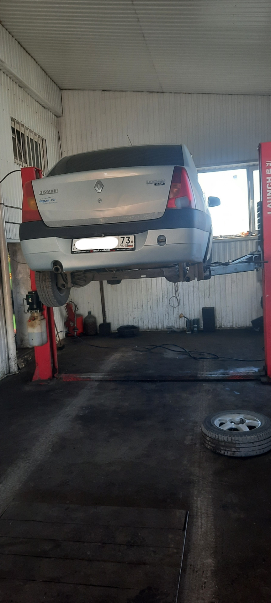 Замена заднего ступичного подшипника фирмы NK — Renault Logan (1G), 1,4 ...