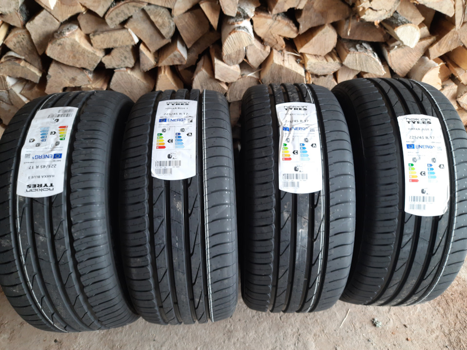 Nokian Hakka Blue 3 225/45 R17 94V — DRIVE2