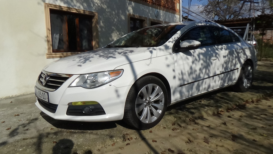 Двигатель не заводится. Приборки открываются и что то щелкает ...