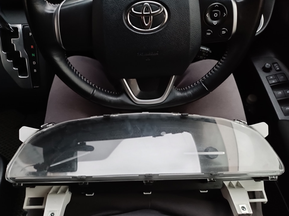 Полировка панели приборов — Toyota Sienta (2G), 1,5 л, 2018 года ...