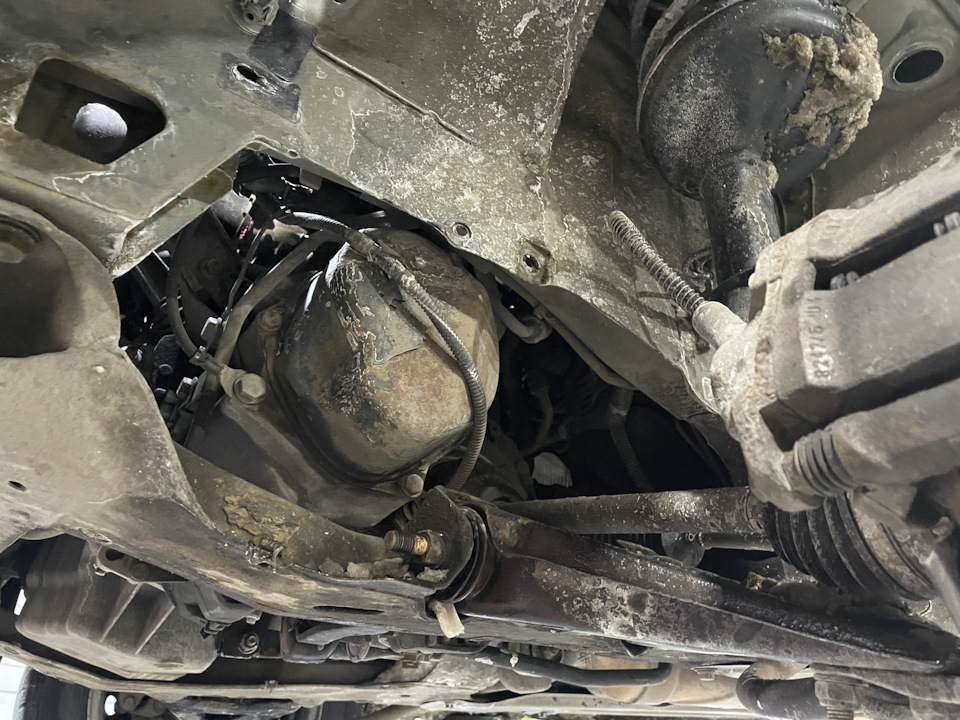 Скрип-скрежет при сбросе газа и выжиме сцепления на 5й передаче ...