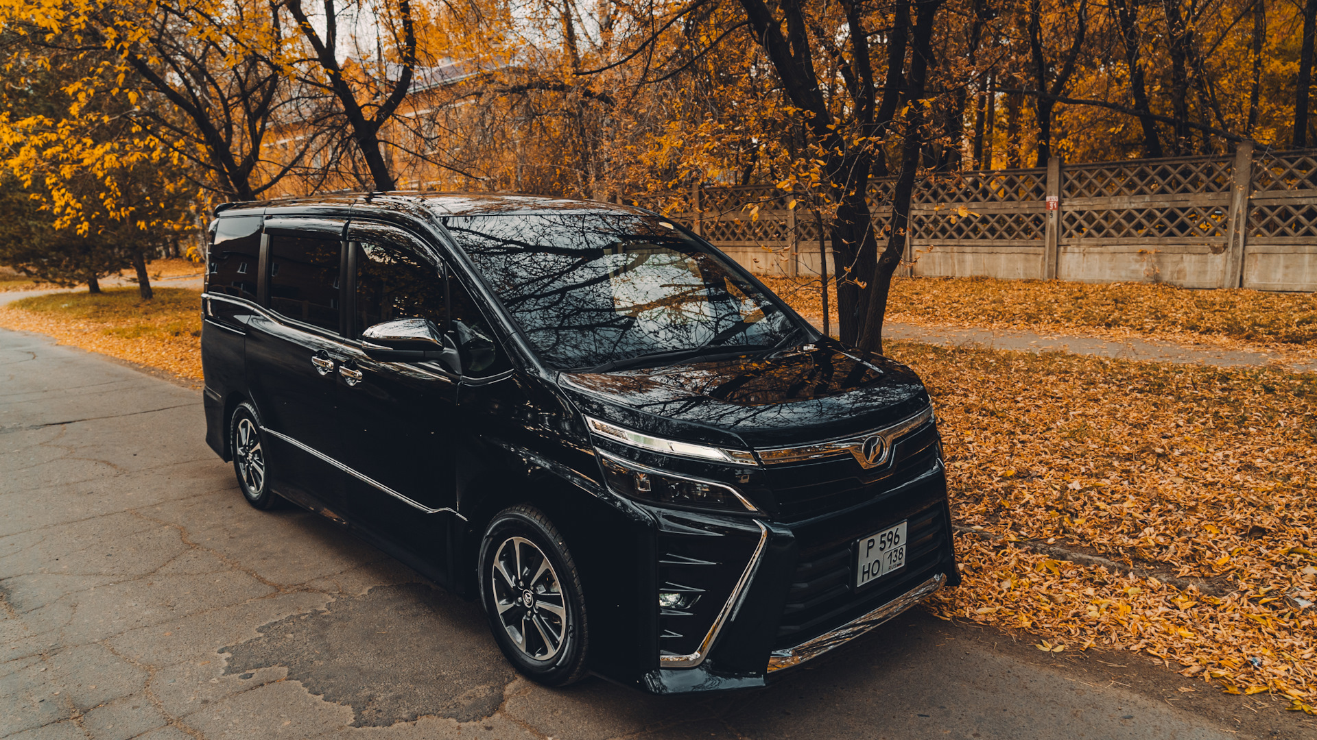 Toyota Voxy (3G) 2.0 бензиновый 2018 | ZS Kirameki на DRIVE2