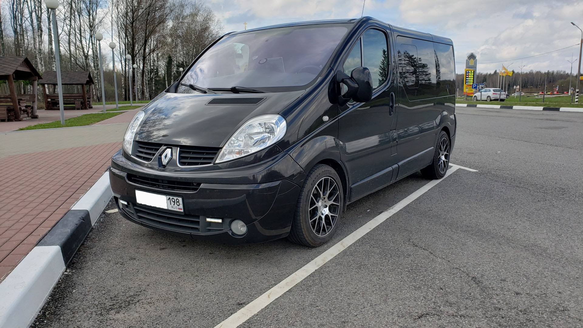 Renault Trafic (2G) 2.0 дизельный 2011 | Generation in black 🚐 на DRIVE2