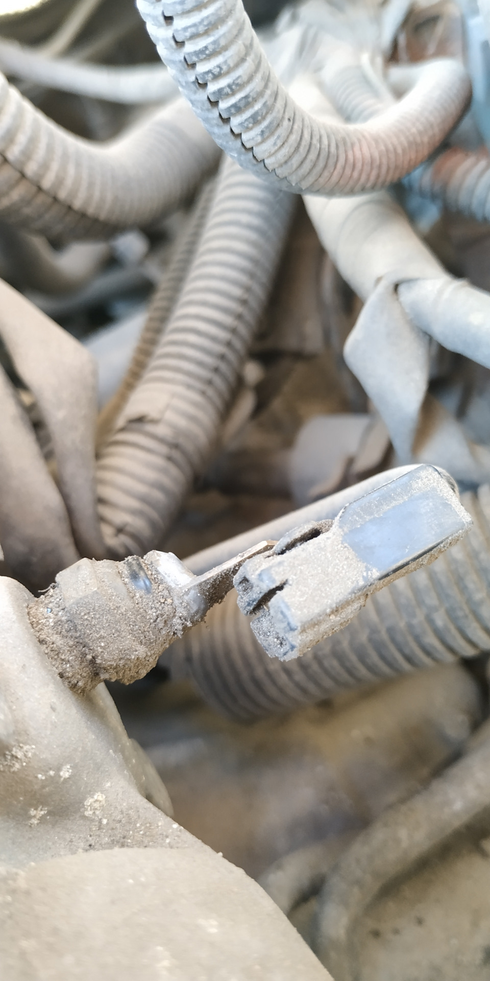 Высокие показания датчика температуры охлаждающей жидкости — Mitsubishi ...