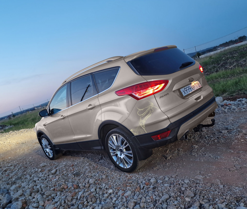 Creamy metallic:)) — Ford Kuga (2G), 1,6 л, 2015 года | просто так | DRIVE2