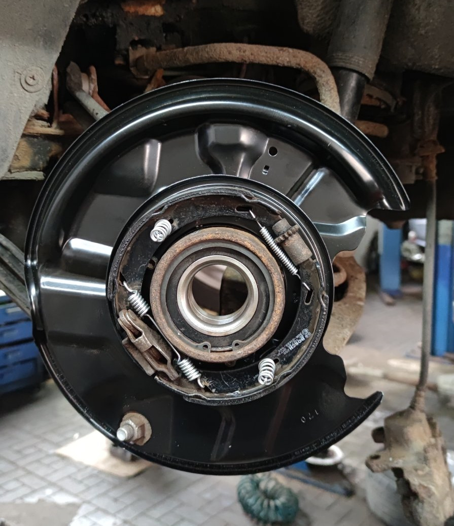 Замена кожуха тормозного диска — Mercedes-Benz C-class (W202), 2,2 л ...