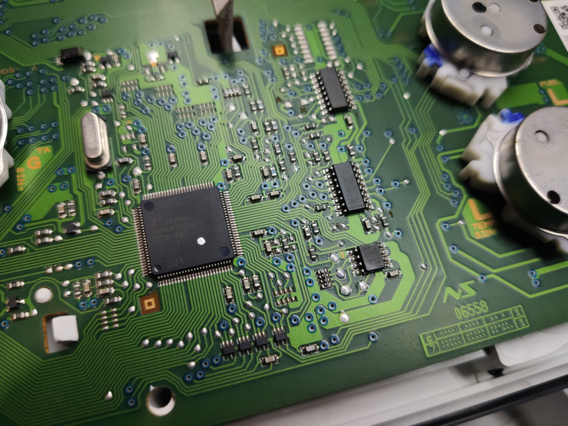 Прошить стрелки. 2404 Епром. Дамп оптитрон BL BP без иммо. 277 Flash EPROM. Приборная панель 211 Мерседес какой епром перепаять.