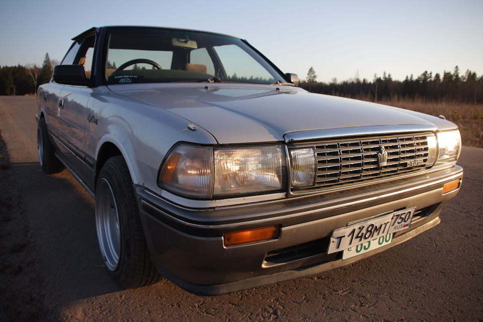 Toyota Crown 1990