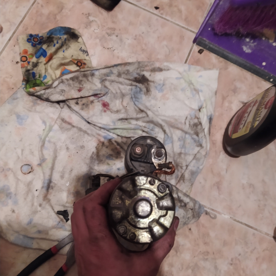 Утром не заводится, решено проверить и перебрать стартёр. — Nissan ...