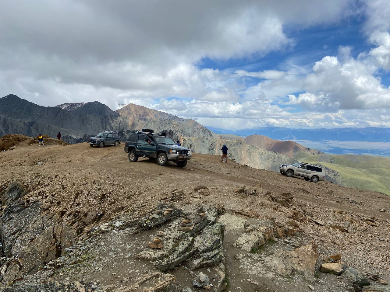 Акташский ретранслятор экскурсии. Заброска на акташский ретранслятор контакты и телефон. Акташский ретранслятор на машине. Ретранслятор акташ. Акташский ретранслятор горный алтай.