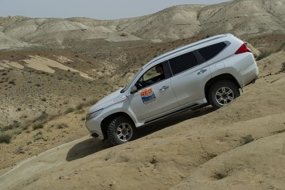 Как поменять шпильку заднего колеса. — Mitsubishi Pajero Sport (3G), 2 ...