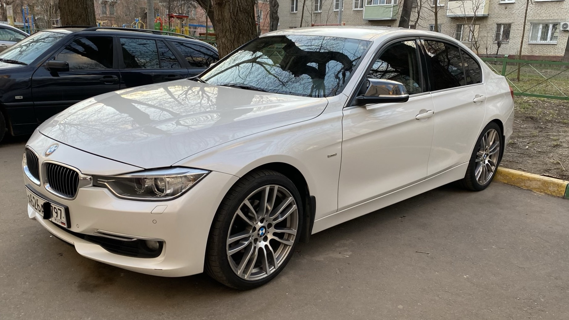 Е 19. F30 403 стиль. BMW 403 Style. BMW f30 403 Style. 403 Стиль BMW f30 белый.