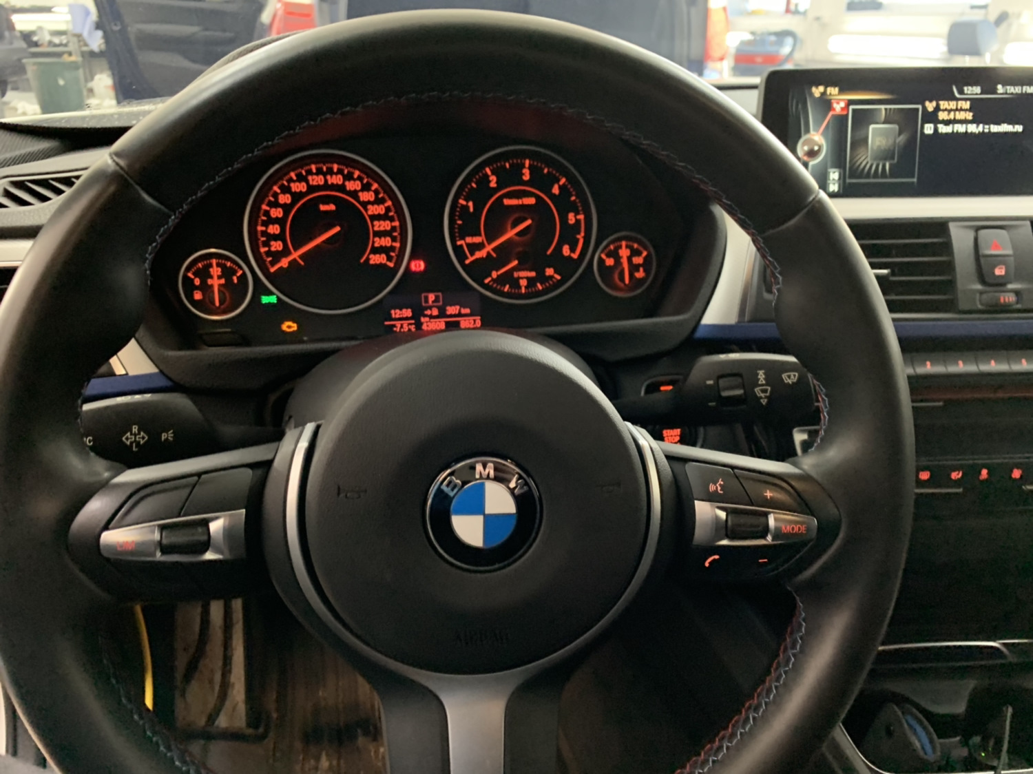 BMW f30 спидометр