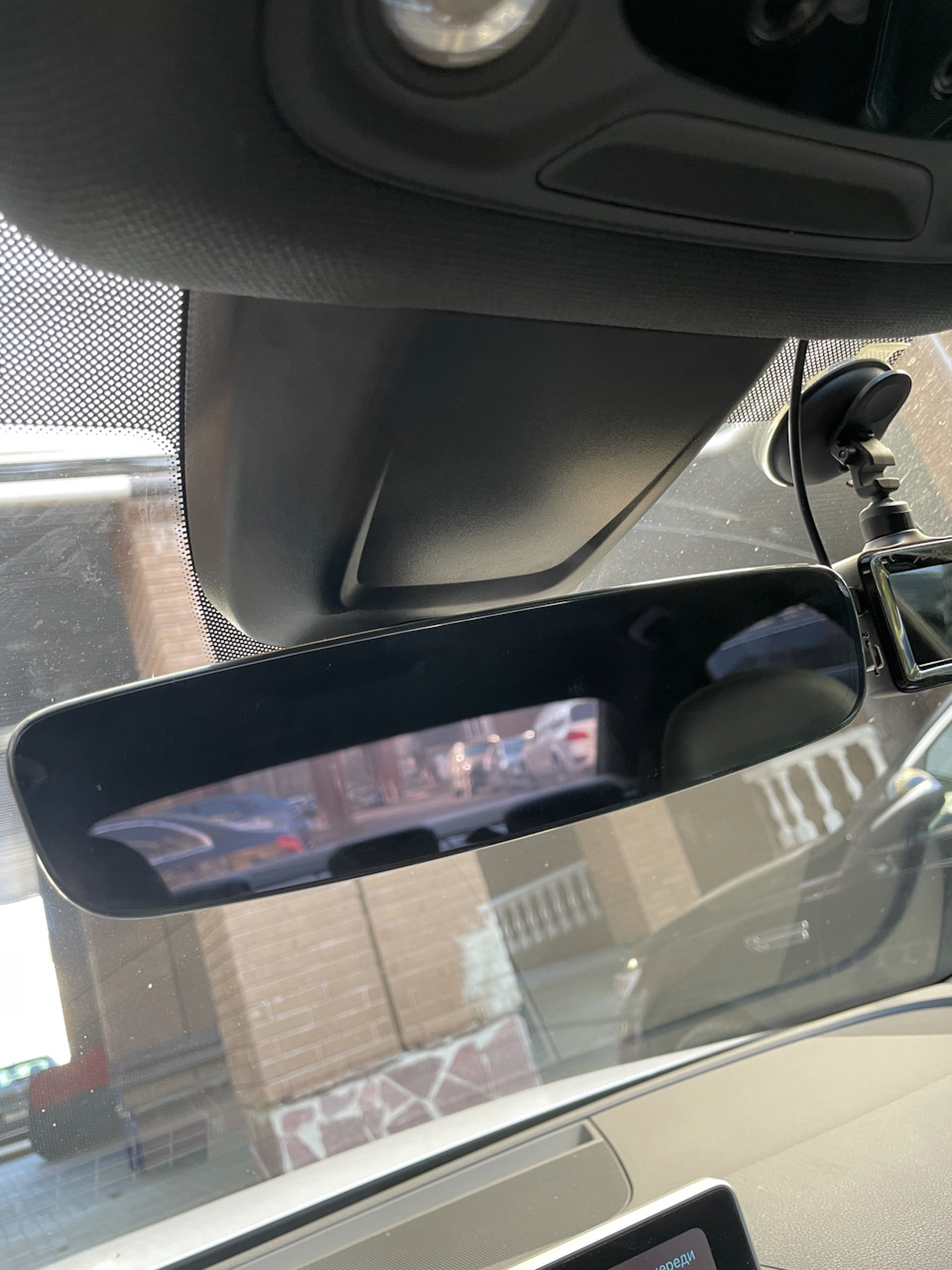 6 — Audi A4 (B9)