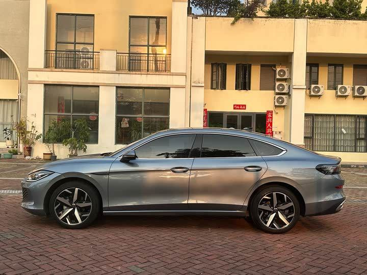 Автомобиль Volkswagen Lamando L: Симфония стиля и технологий за 1 800 000  руб. — DRIVE2