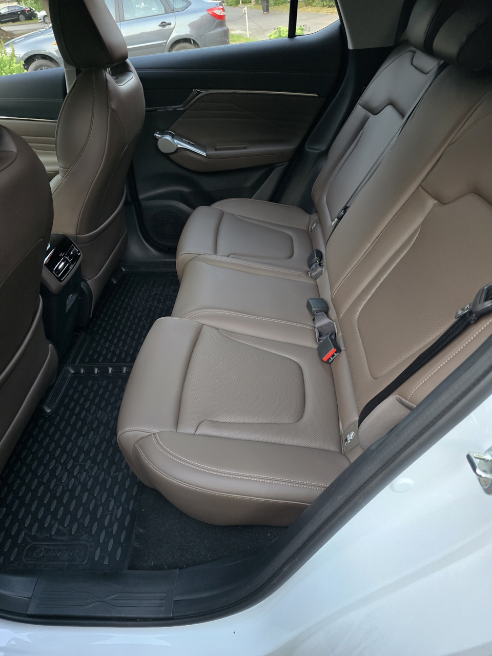 Задний диван — GAC GS4