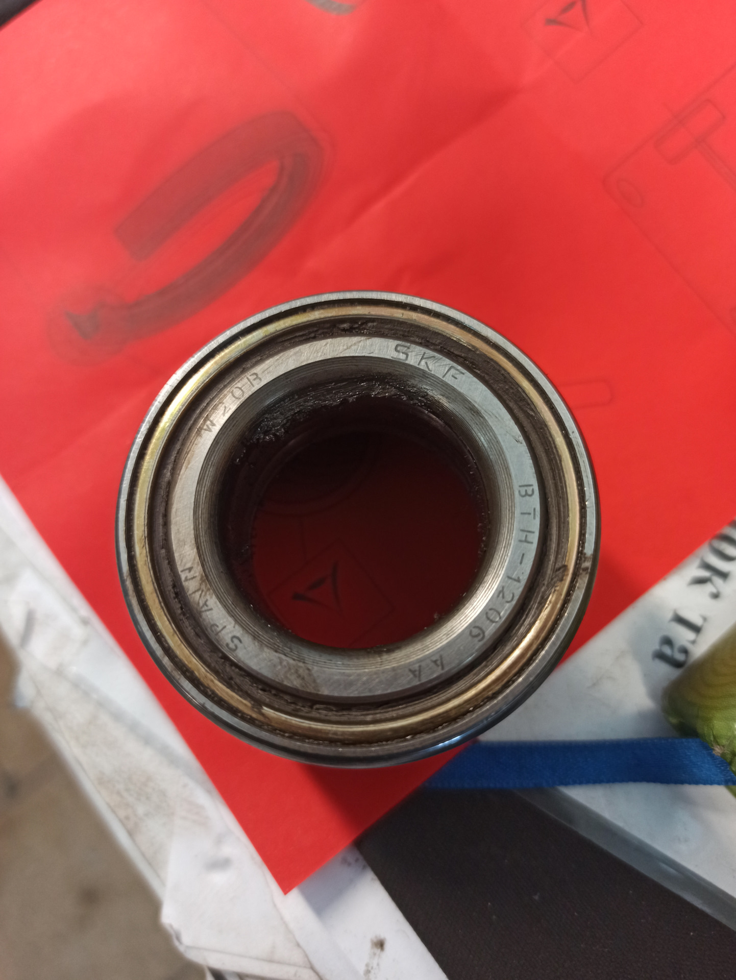 Разлетелся задний правый подшипник ступицы — Ford Fusion, 1,6 л, 2005 ...