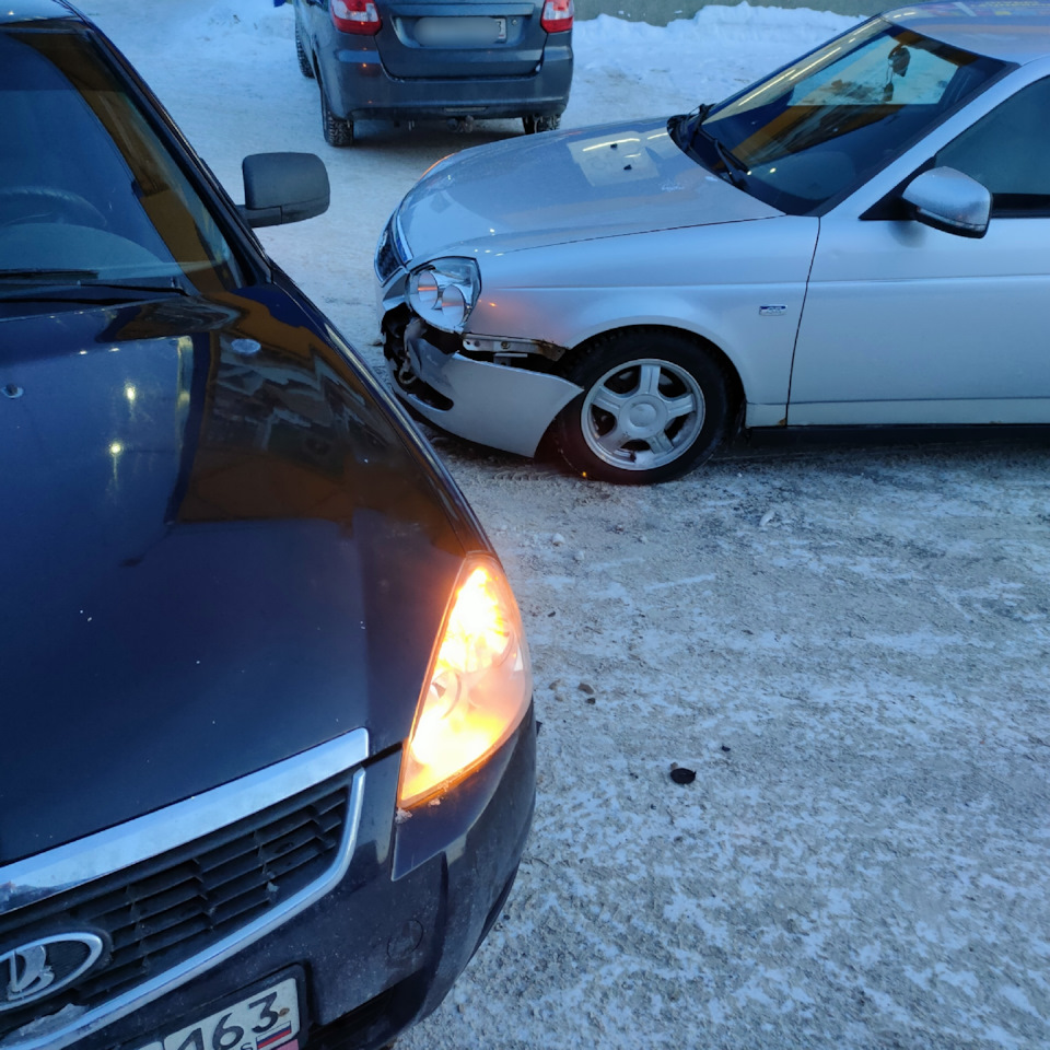 Первое дтп 🥲 — Lada Приора седан, 1,6 л, 2008 года | ДТП | DRIVE2