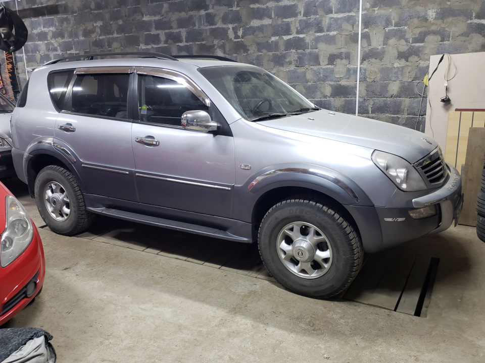 Лайт лифт и 265/75/16 бублики — SsangYong Rexton (1G), 2,7 л, 2005 года ...