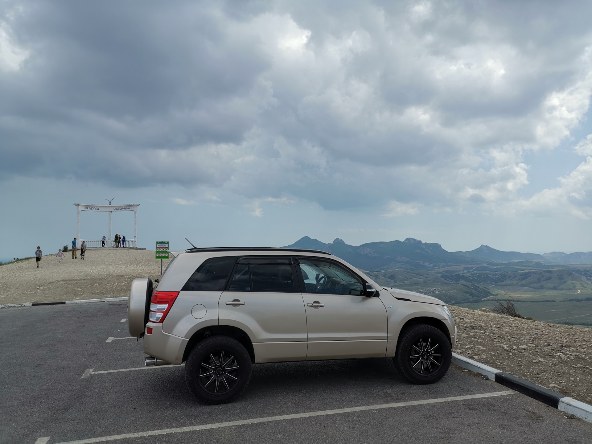 Поездка в Новый Свет . Часть 1 : ротонда Звездопад воспоминаний . — Suzuki  Grand Vitara (2G), 3,2 л, 2009 года | путешествие | DRIVE2