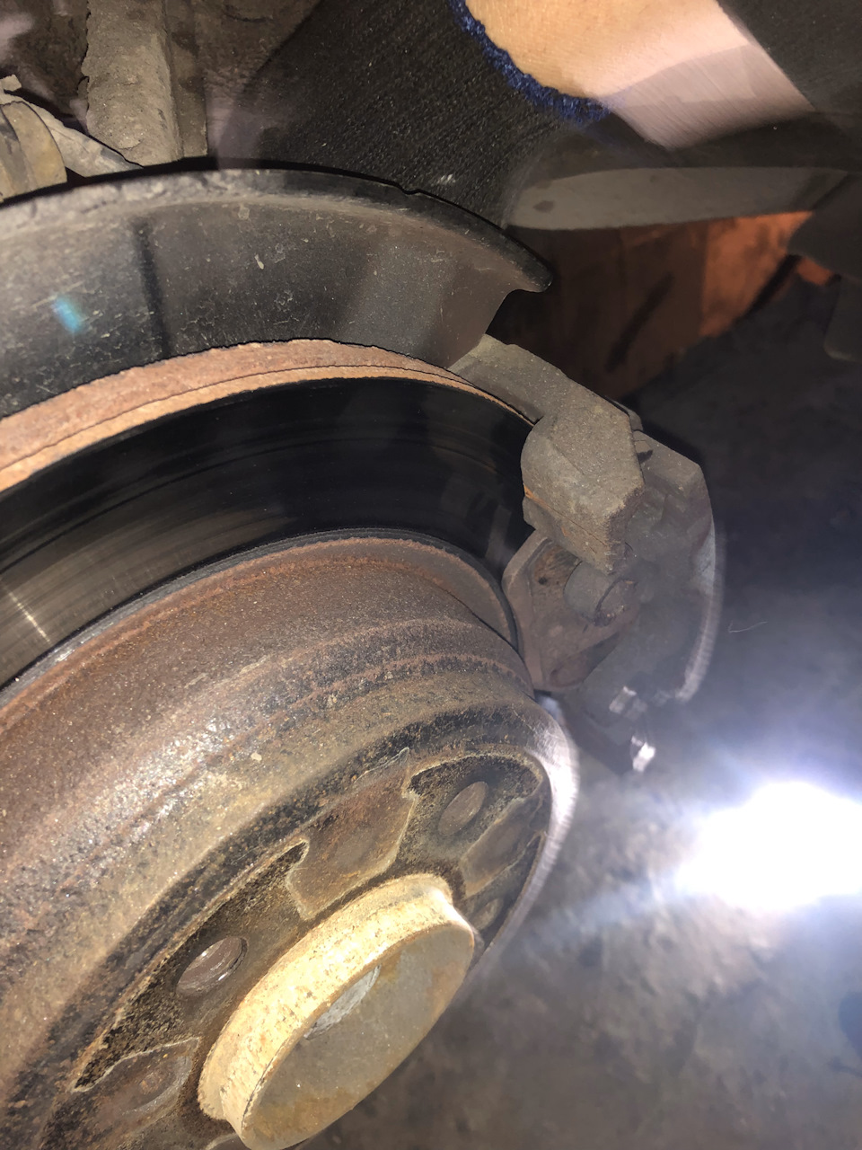 Колодки тормозные задние. ©️проблемки — клинит супорт . — BMW X1 (E84 ...